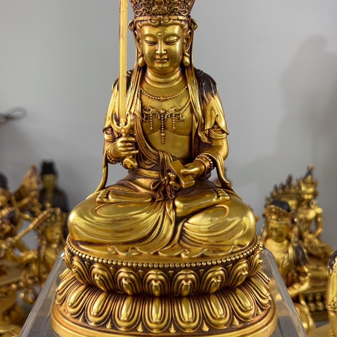 弘*逸佛像的造型和造型