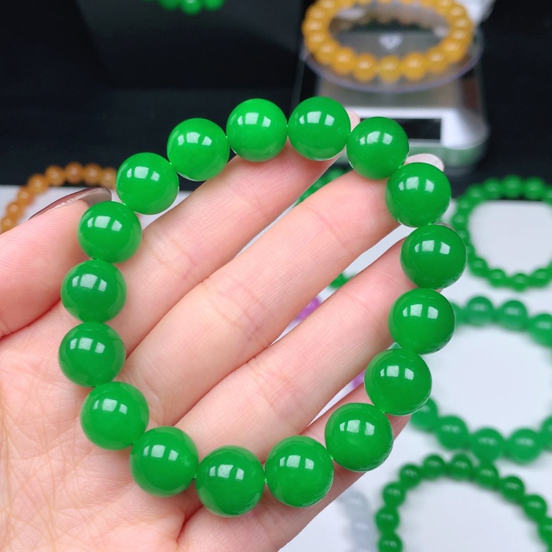 布***丁一物一拍，卡12阳绿手串17颗