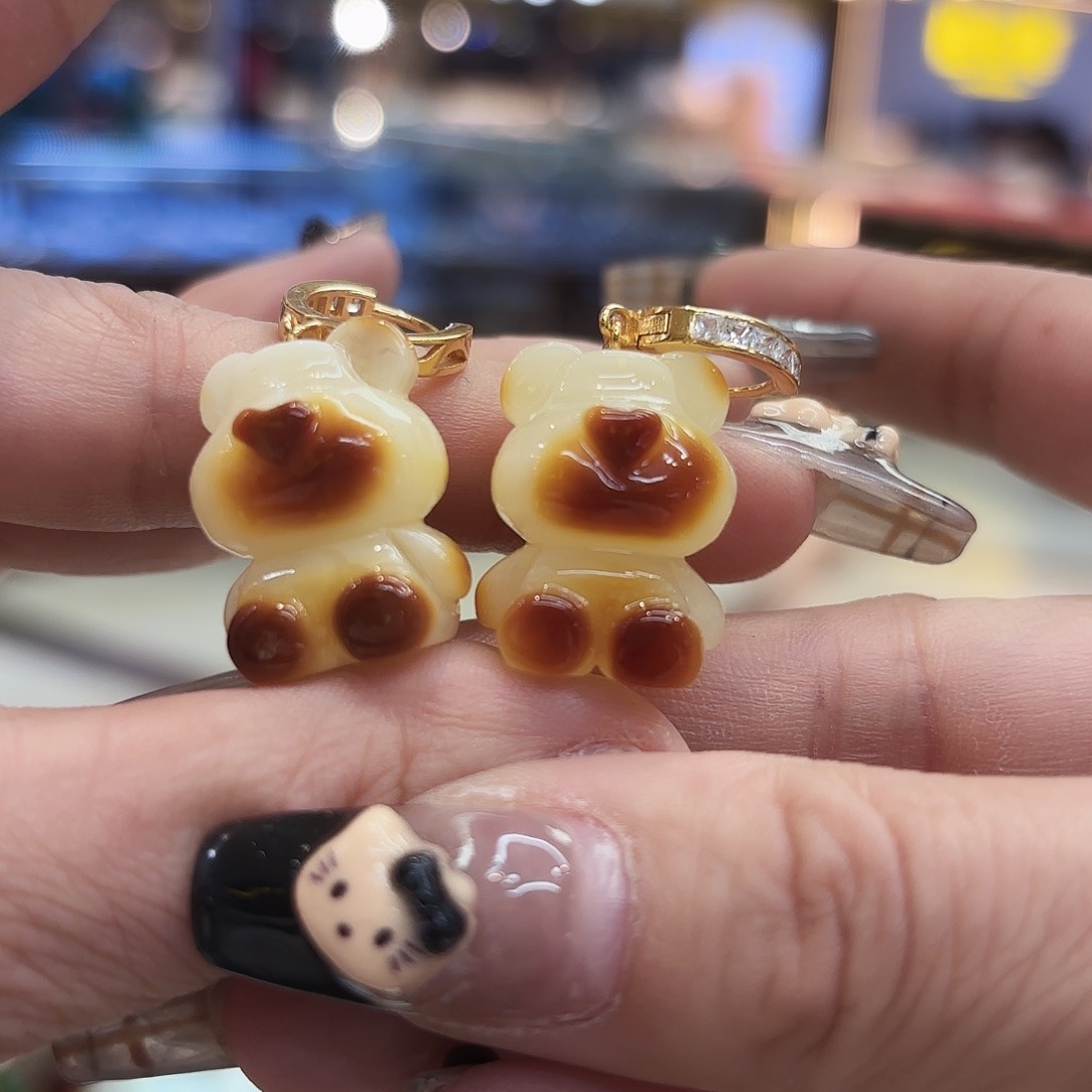 琥珀手镯未镶嵌琥珀