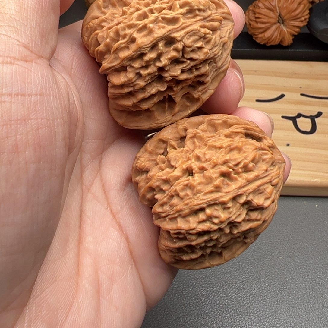 ****凇把件文玩核桃黄金南疆