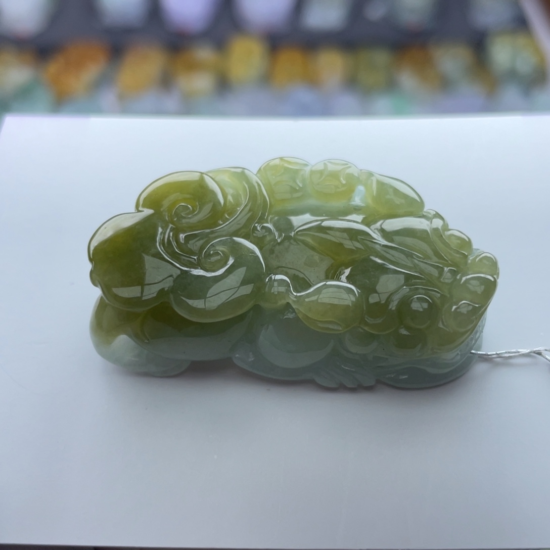 翡翠颈饰未镶嵌貔貅