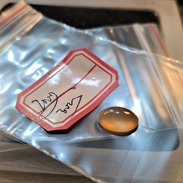 用***2石英岩玉未镶嵌戒面