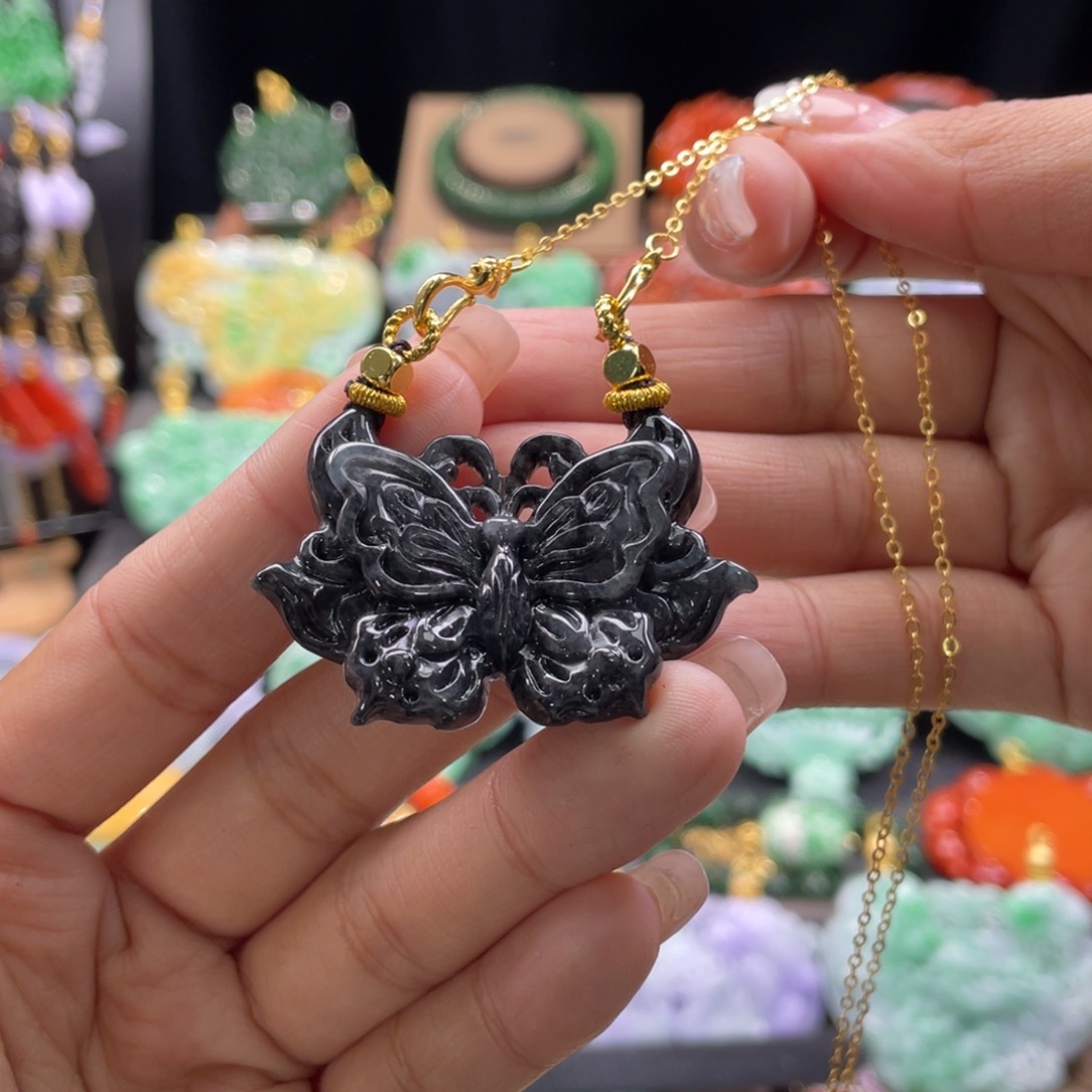 翡翠颈饰未镶嵌代编织