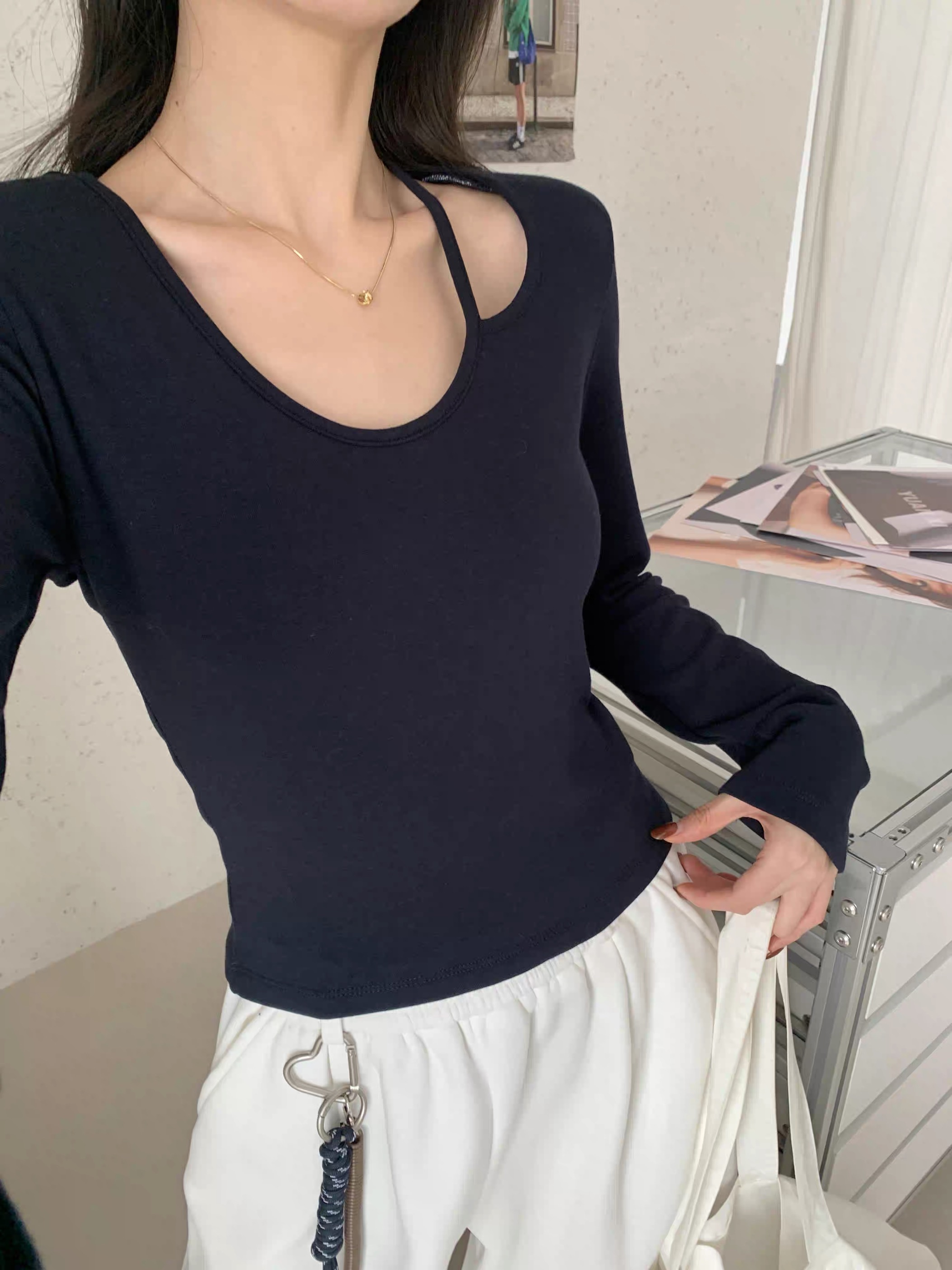 【6798】T#设计感镂空时尚百搭上衣