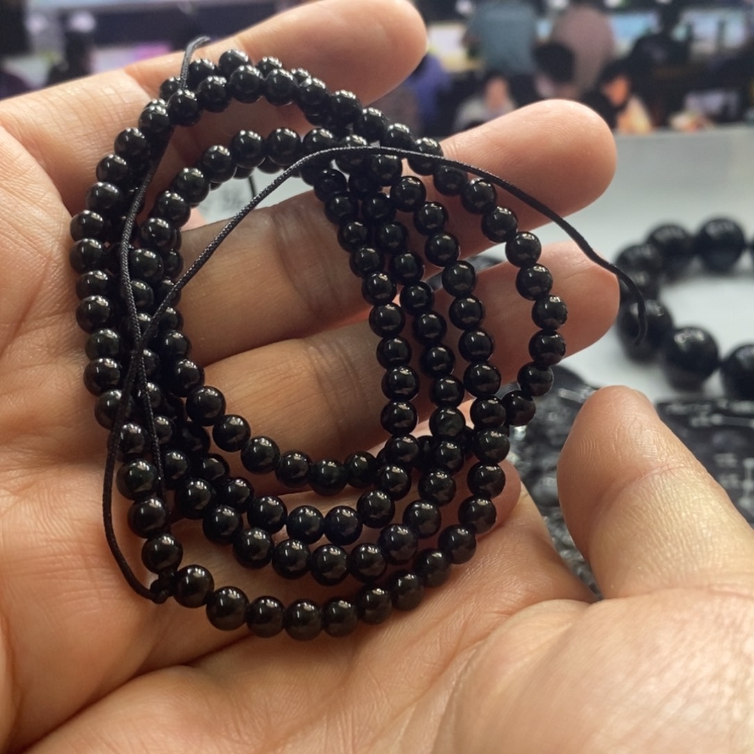 翡翠未镶嵌吊坠(不含链)卡4左右