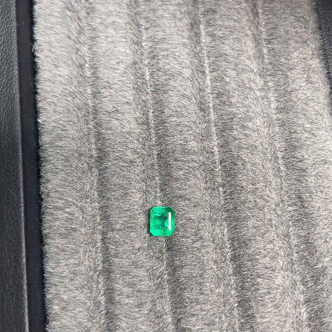 祖母绿裸石未镶嵌0.565ct哥伦比亚