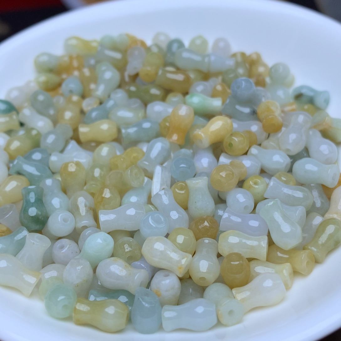 【闪购商品】翡翠手链未镶嵌卡5乘8冰花瓶50个