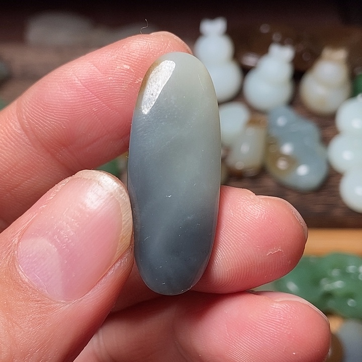 溜***达和田玉（糖玉）未镶嵌颈饰