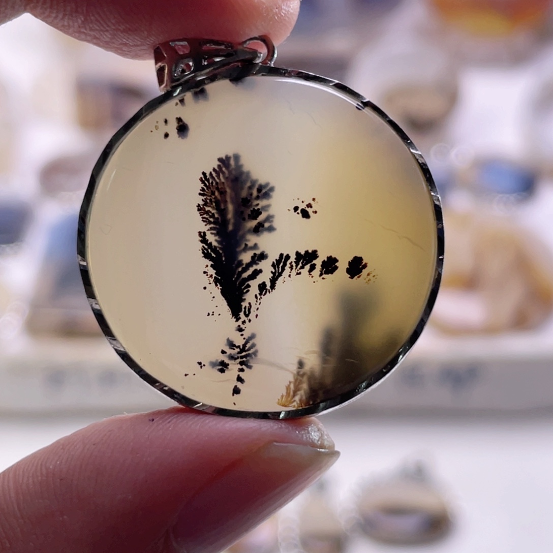 玛瑙/玉髓未镶嵌珠宝奇石