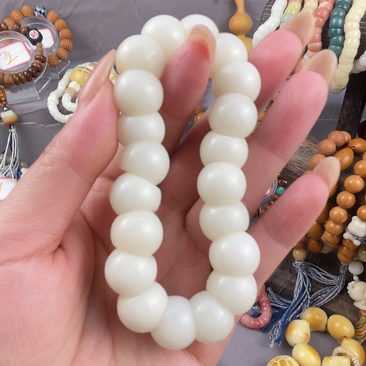 吊坠菩提根/象牙果小*?