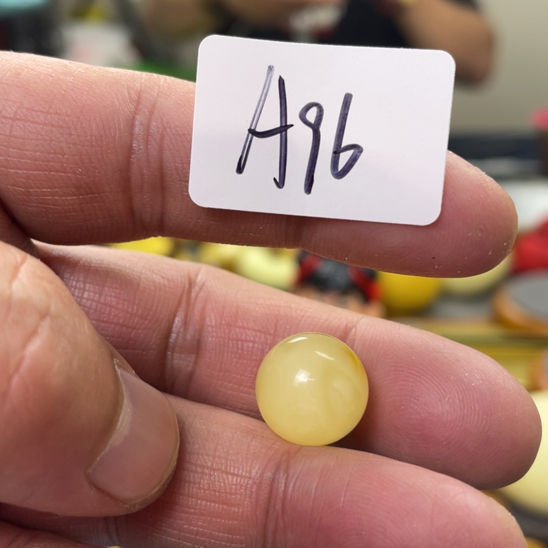 手链琥珀未镶嵌多样性发，发其中一件