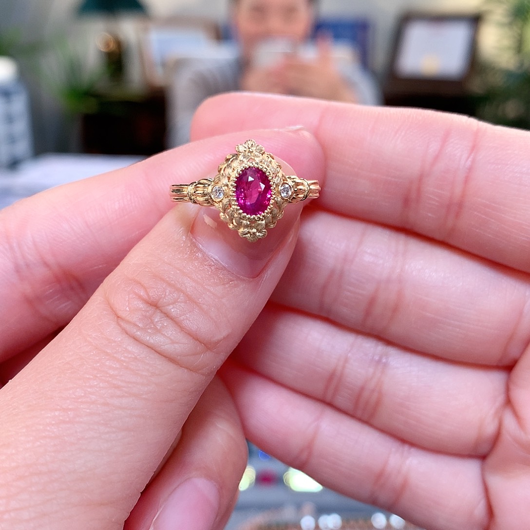 【闪购商品】红宝石戒指18K金镶嵌无烧红宝石戒指