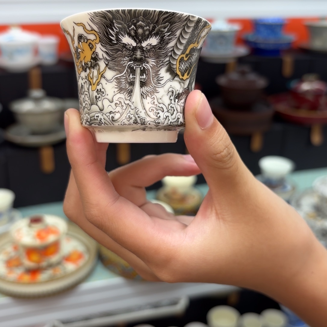 茶具也不用多拿给小