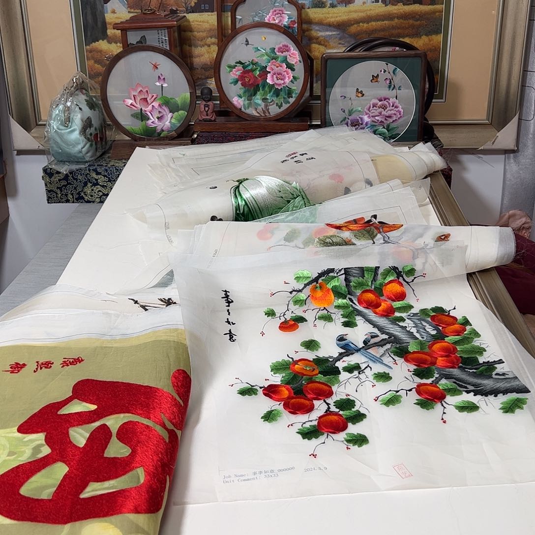 刺绣哈*?纯手工刺绣画