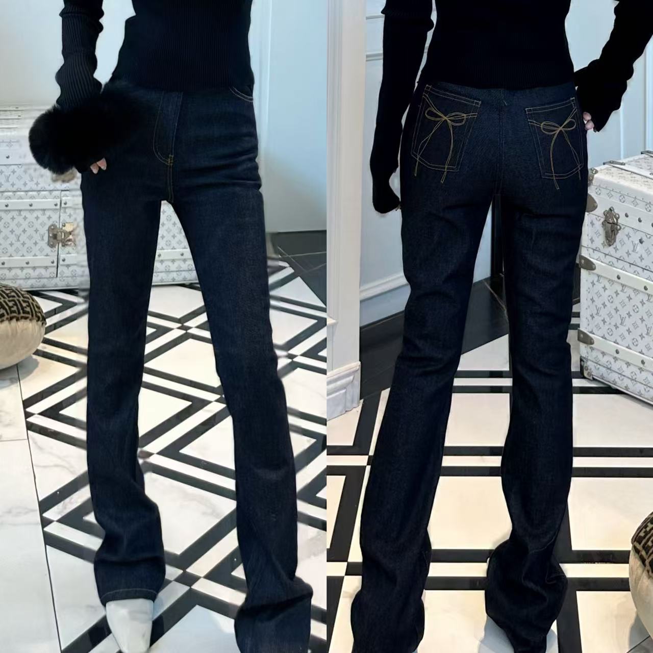 潮牌深蓝修身牛仔裤