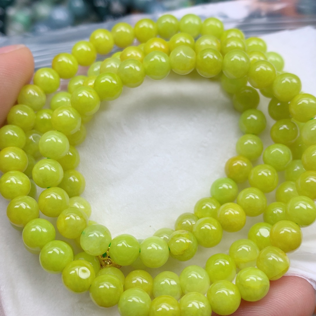 翡翠颈饰未镶嵌手串