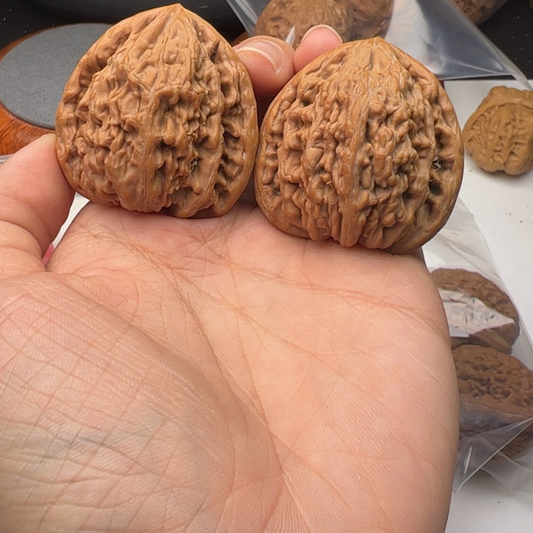 文玩核桃吊坠41虎头王