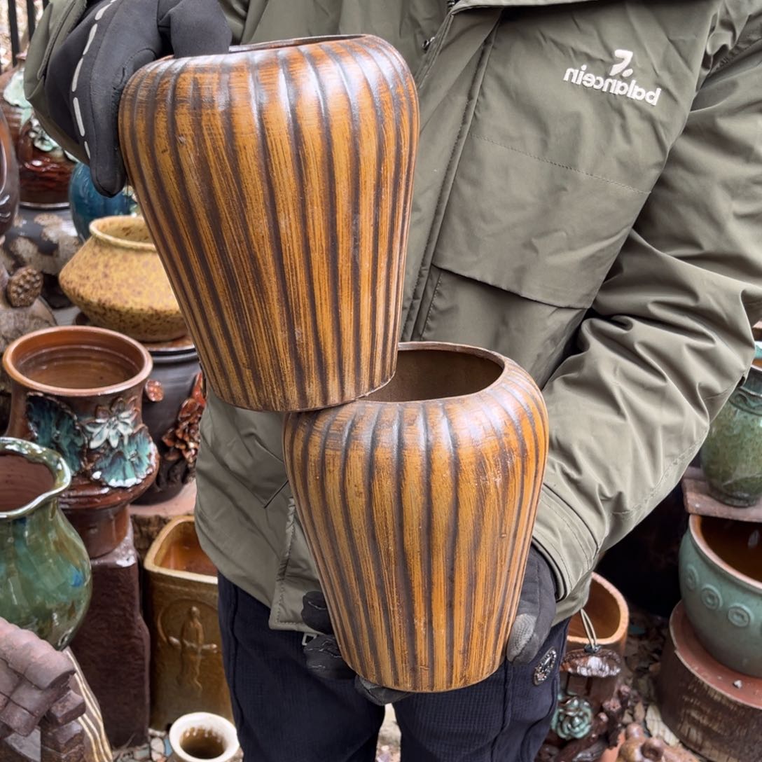 红陶高20口11有孔