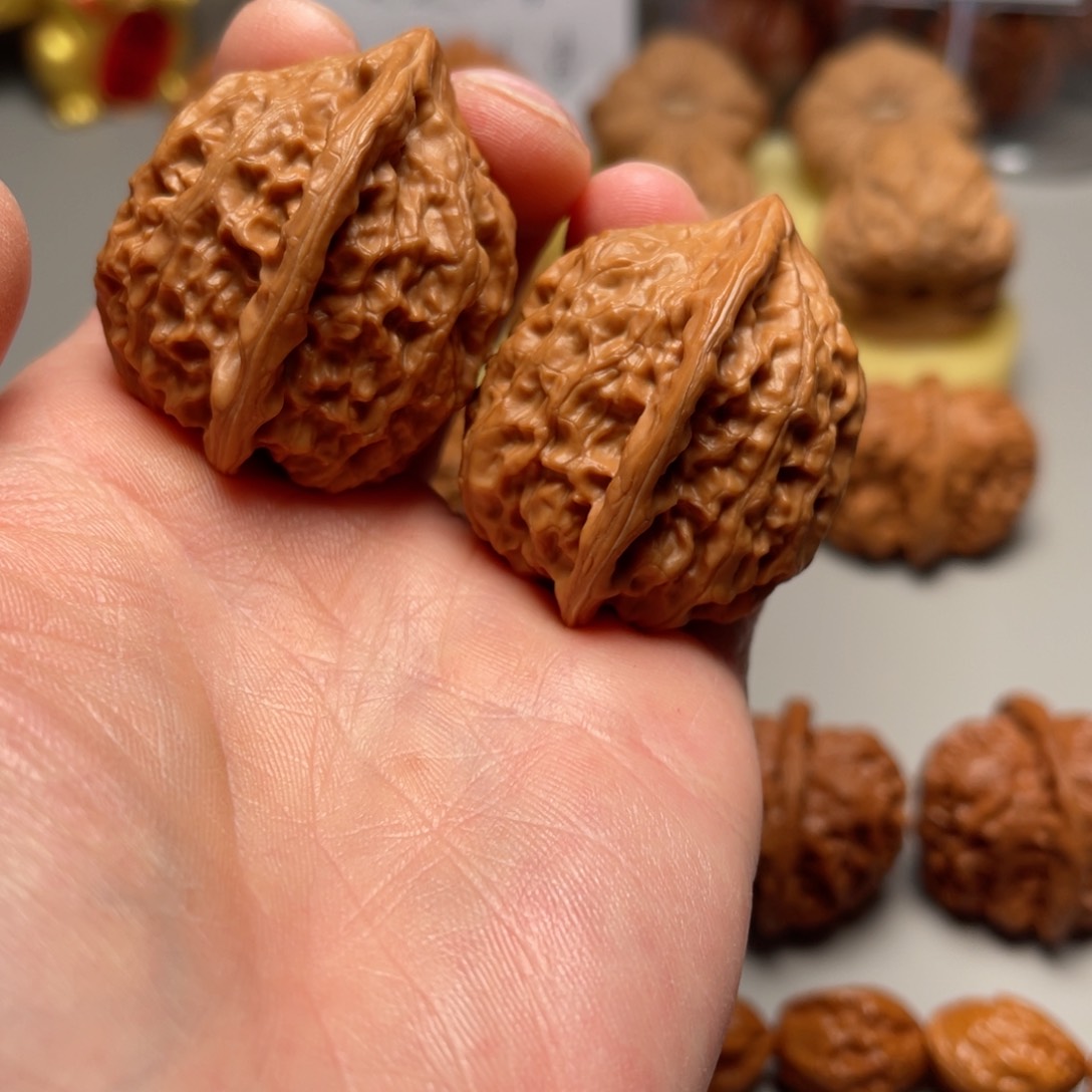 文玩核桃把件平谷火焰鸡心