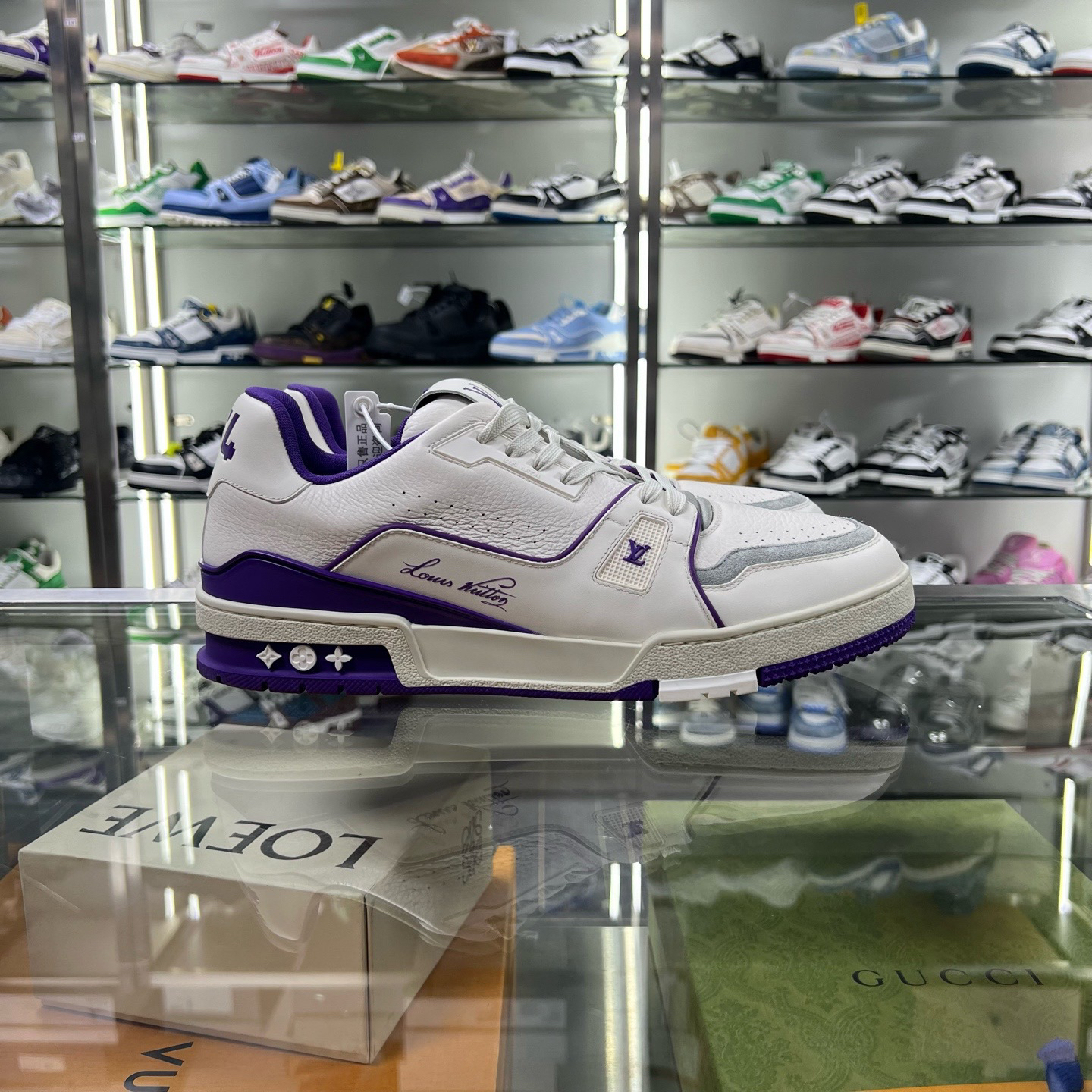 99新 LouisVuitton/路易威登 TRAINER 白紫水泥 43码 YH19151