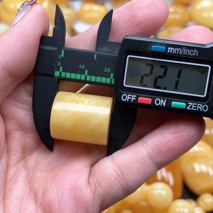 蜜蜡裸石未镶嵌蜜蜡珠