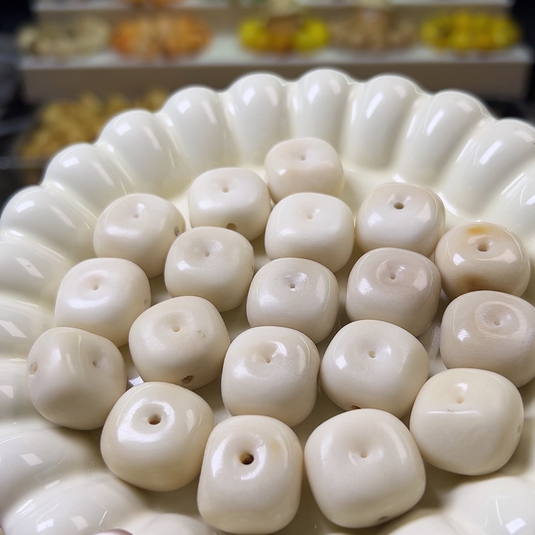 菩提根/象牙果手串瑕疵白藏咯10颗