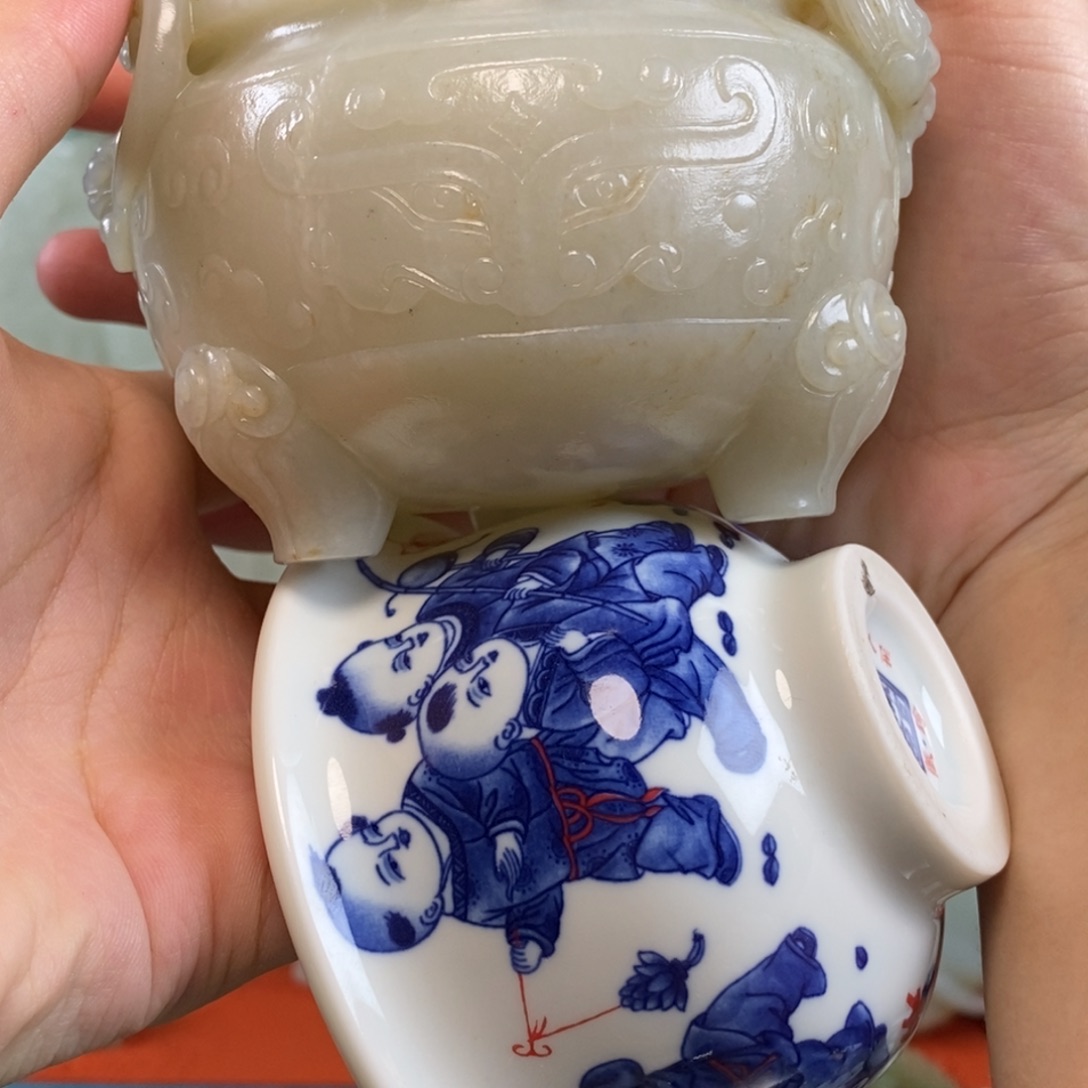 用***5摆件青花瓷炉摆件一个