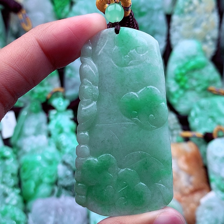 翡翠吊坠(不含链)未镶嵌