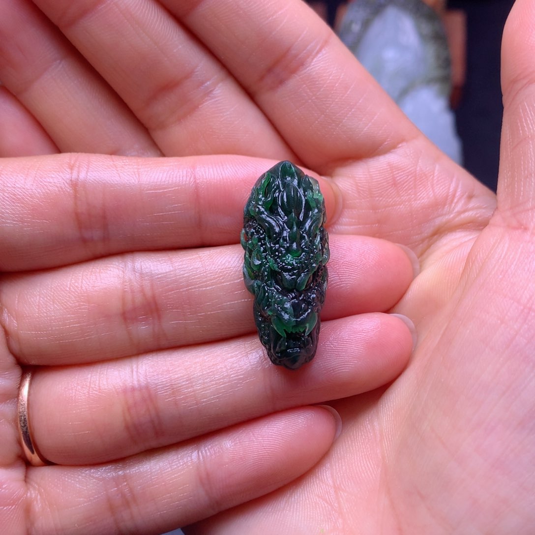 未镶嵌定制翡翠?翡翠