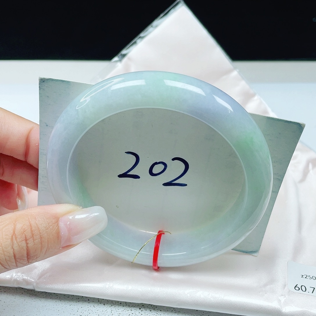 翡翠未镶嵌手镯 正圈60+