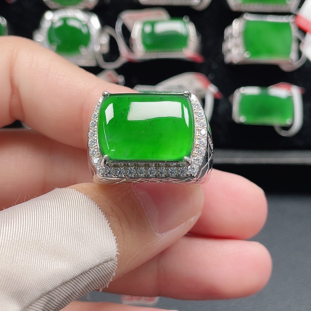 翡翠银S925镶嵌戒指天然A货翡翠没运费险3786