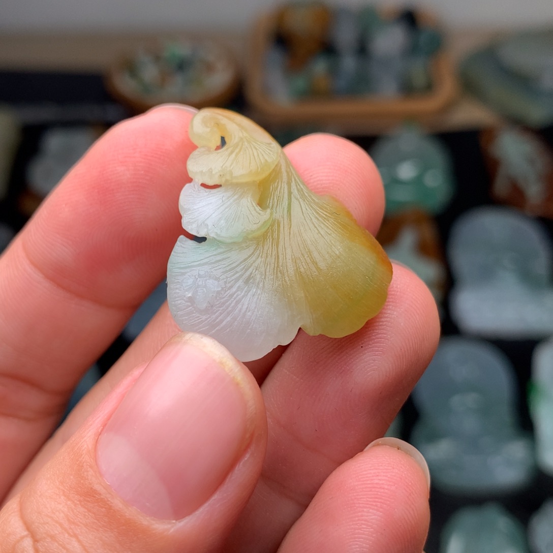 定制翡翠未镶嵌银杏叶