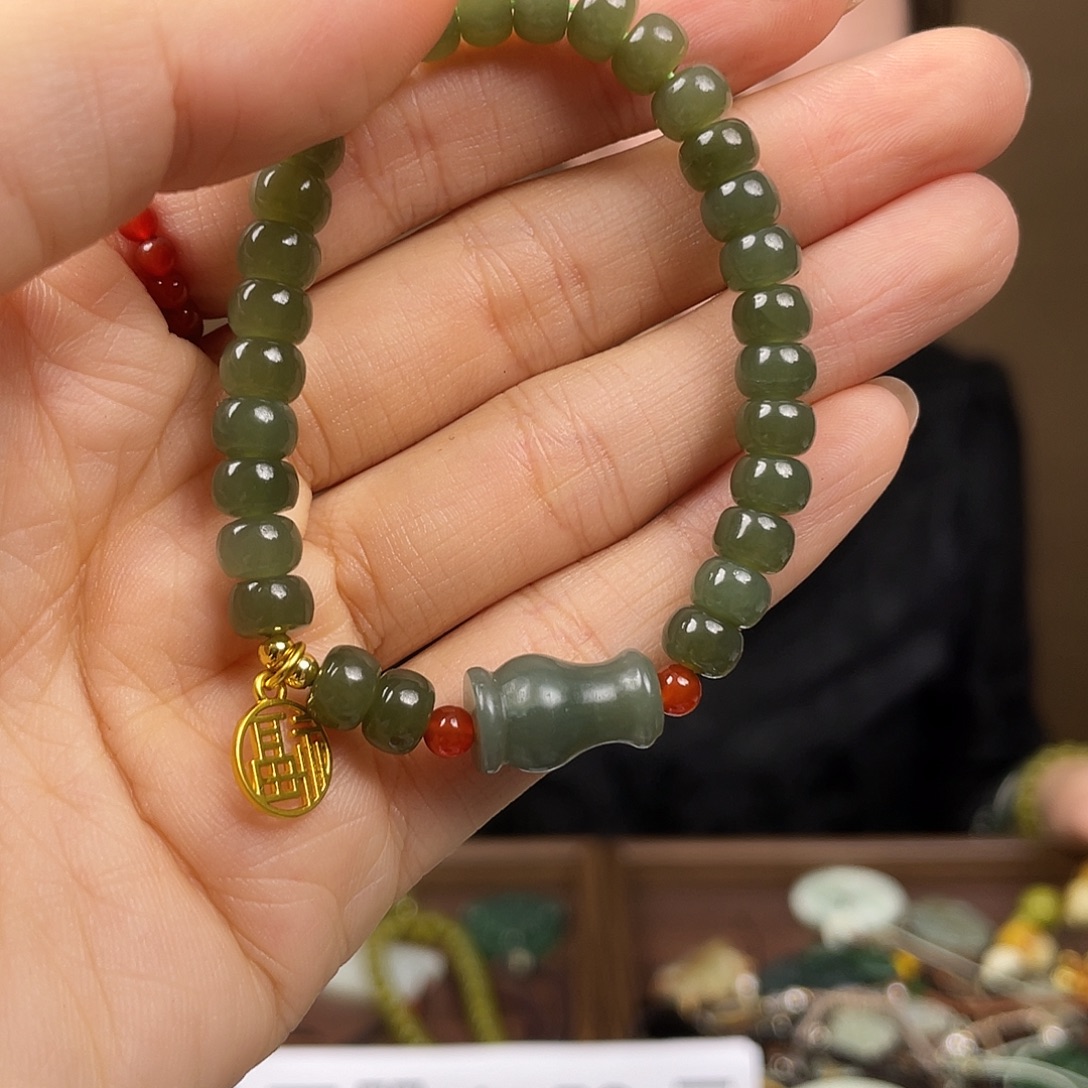 和田玉（糖玉）未镶嵌颈饰