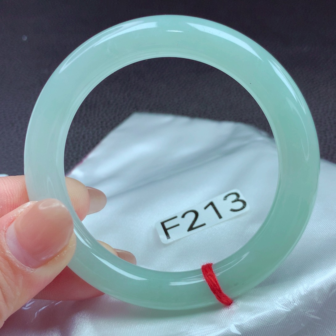 翡翠手镯未镶嵌手镯88