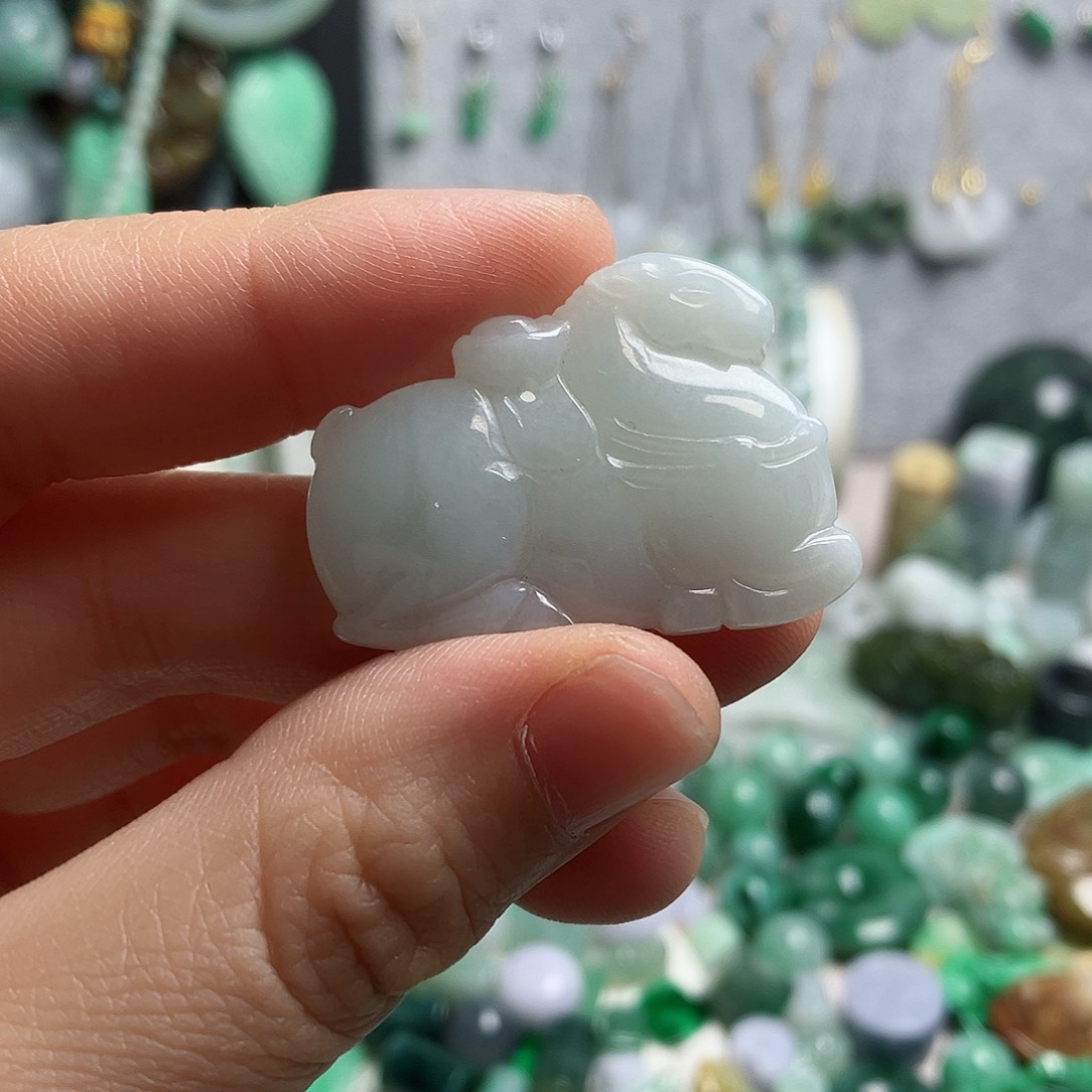 翡翠颈饰未镶嵌吊坠