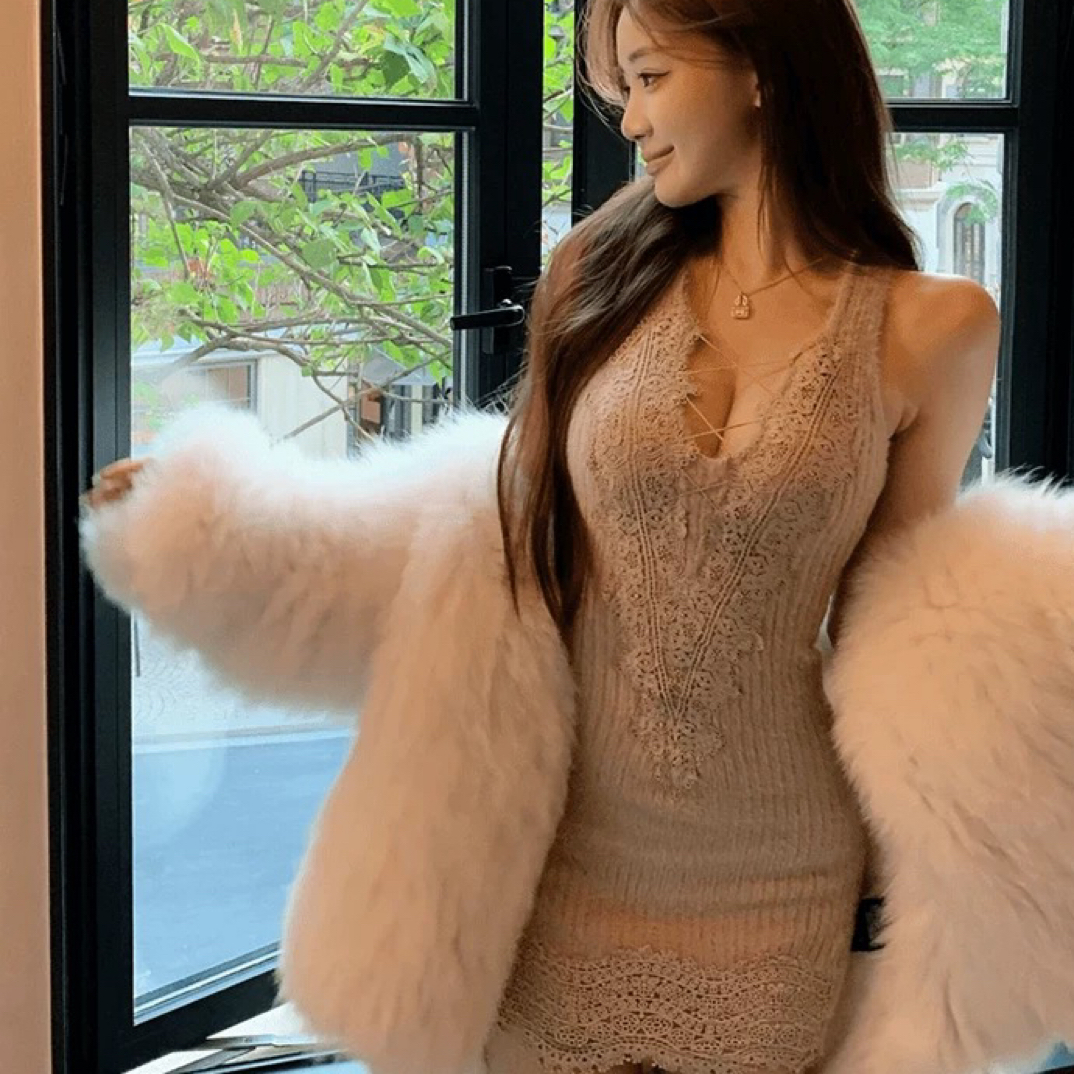 莹莹纯欲辣妹千金风上衣蕾丝针织