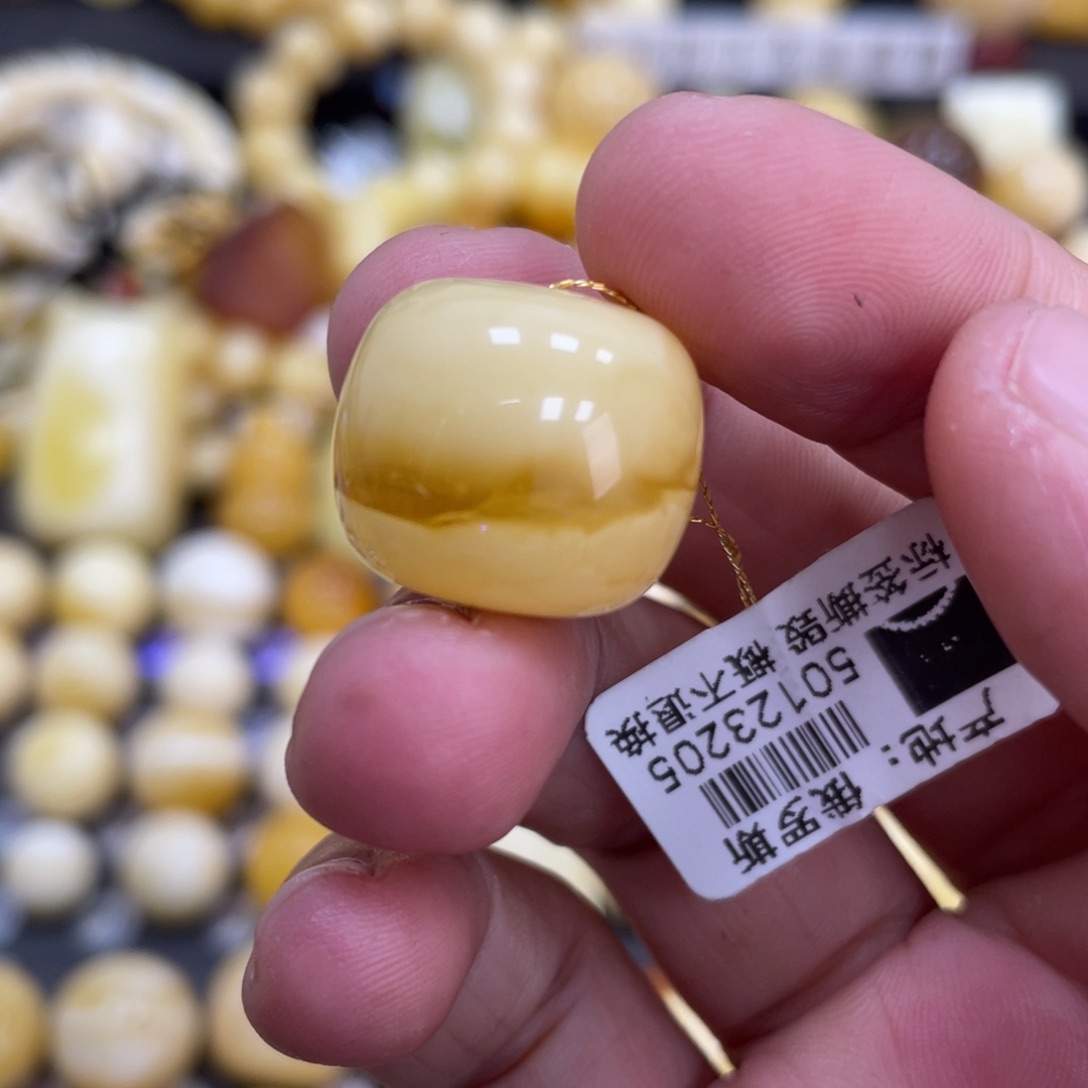 未镶嵌琥珀珠宝奇石18.5*16.3mm瑕 福利