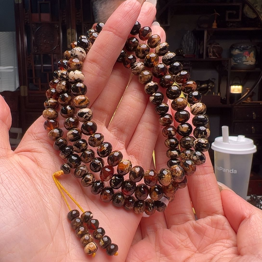 琥珀裸石未镶嵌抚顺琥珀20506-1。8mm