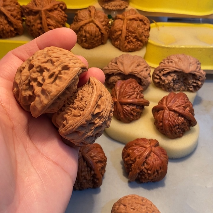 另***人把件文玩核桃Hhhjjjh