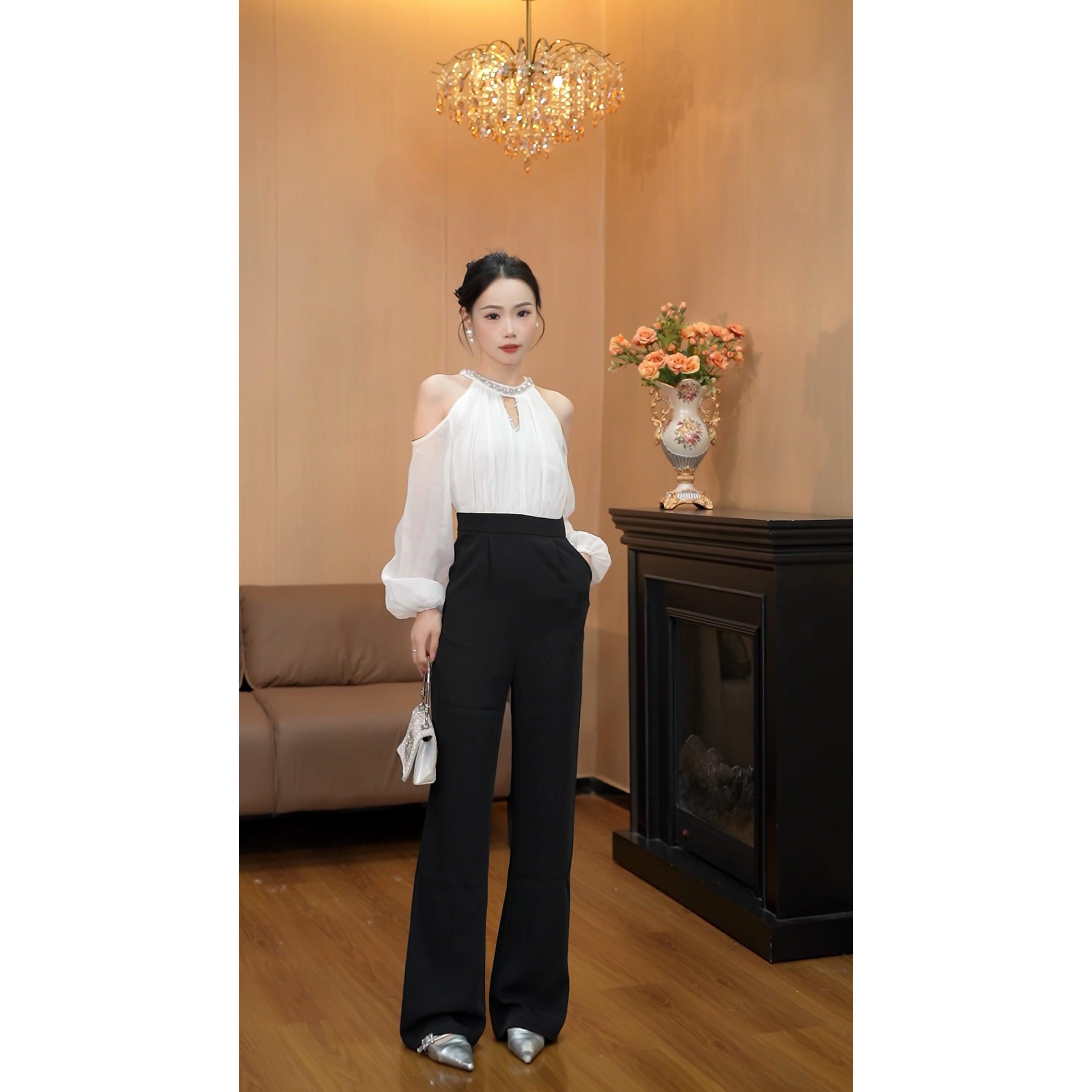 3966【落跑千金】法式挂脖露肩夏季薄款高级感钉珠气质连体裤