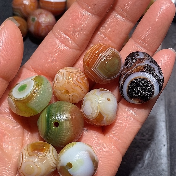 涵***沐玛瑙/玉髓合金颈饰