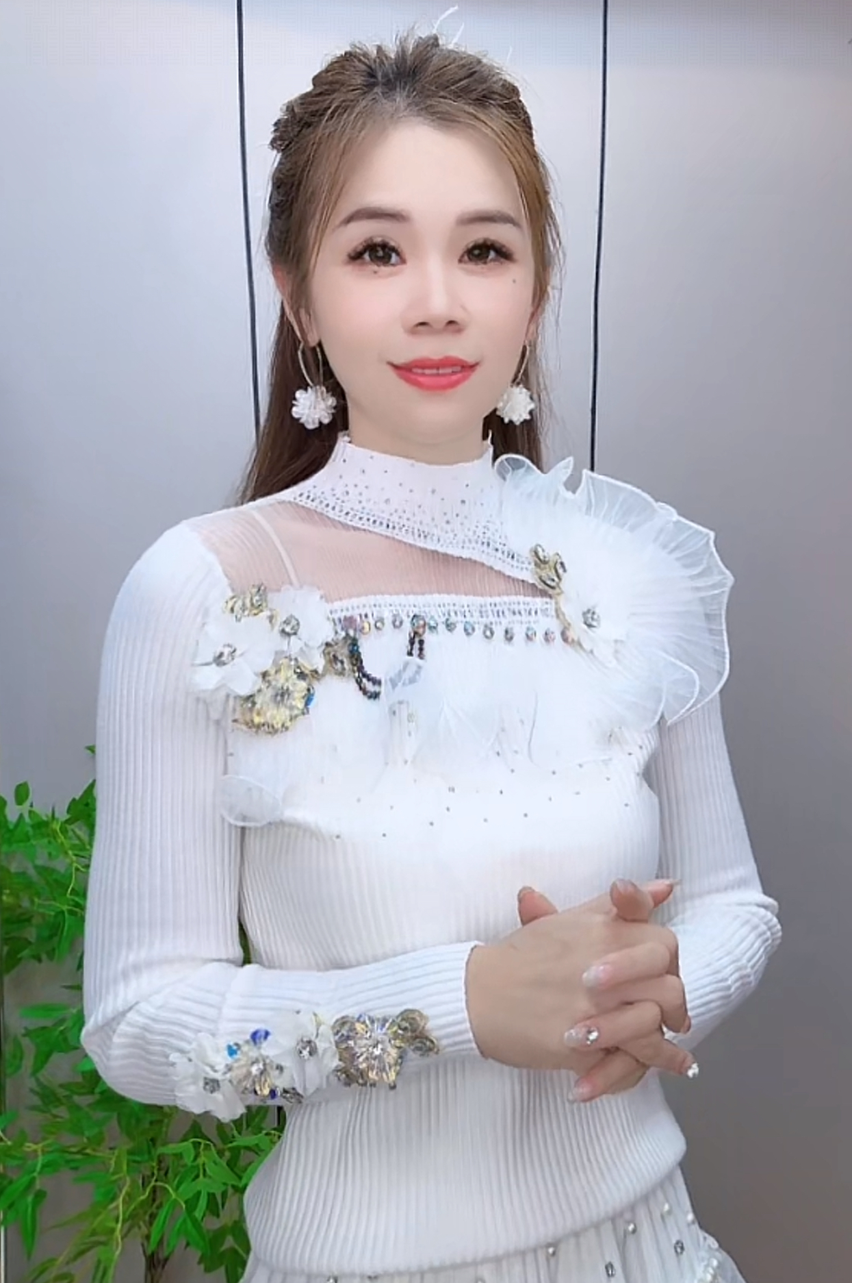 622#时尚百搭重工花边针织上衣