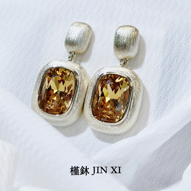 925银合成锆石耳饰 925纯银针磨砂金属香槟色锆石方块耳饰0008