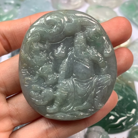 翡翠颈饰未镶嵌翡翠