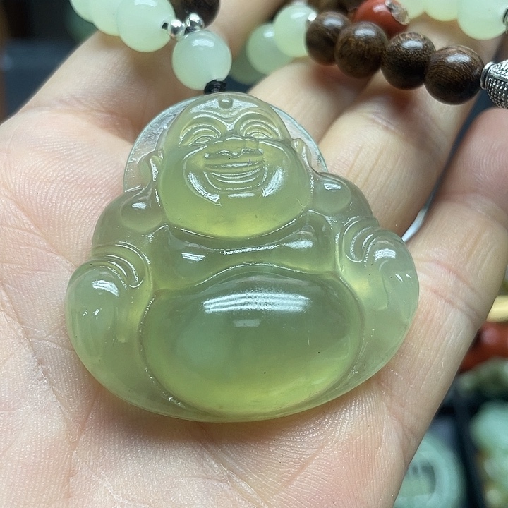 未镶嵌蛇纹石玉颈饰