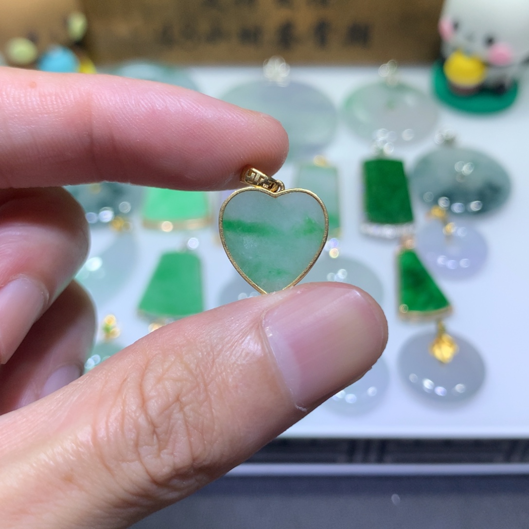 翡翠18K金镶嵌吊坠(不含链)