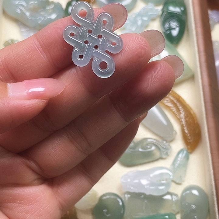 颈饰未镶嵌翡翠66666666