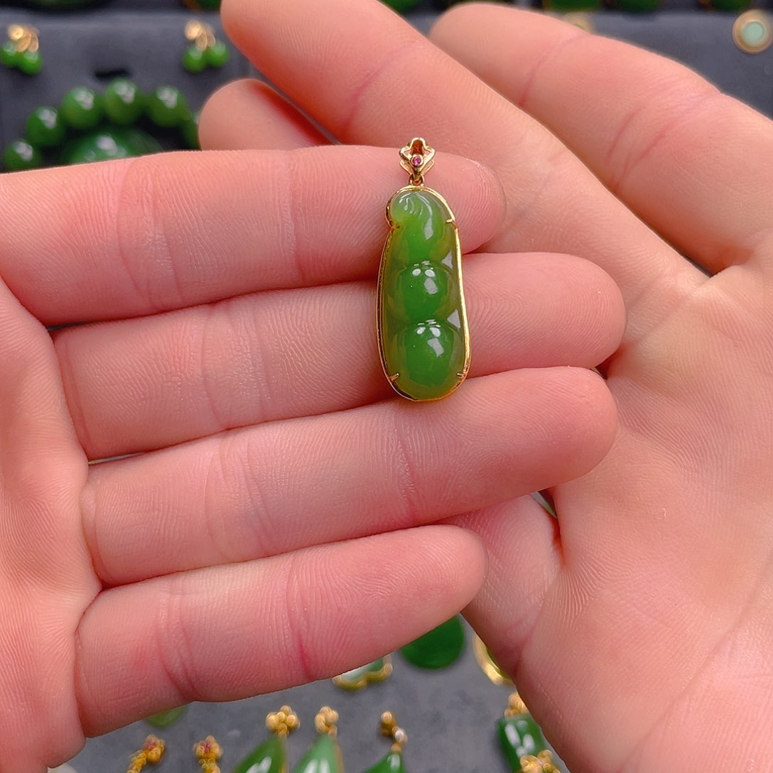 和田玉（碧玉）吊坠(不含链)18K金镶嵌1280