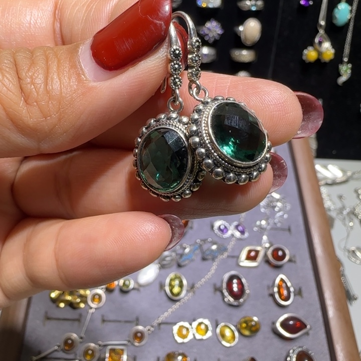 陶君*兰陶瓷制品加工企业