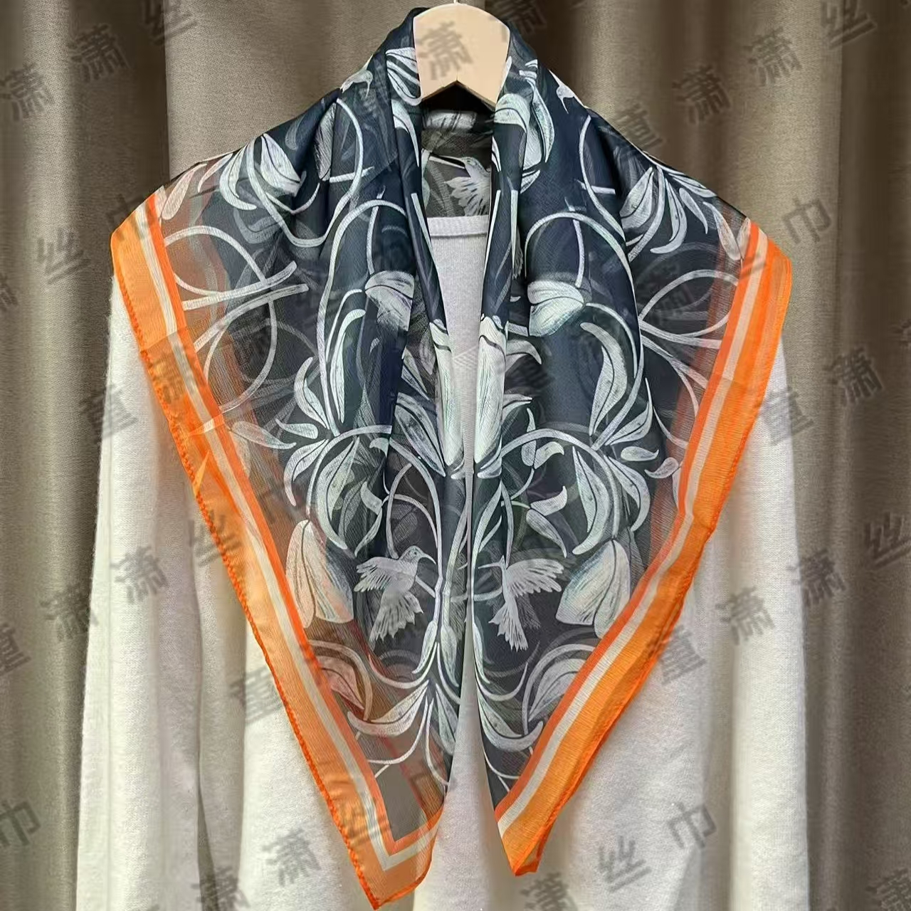 （黄边线条花卉）西丽纱围巾65*65左右小方巾